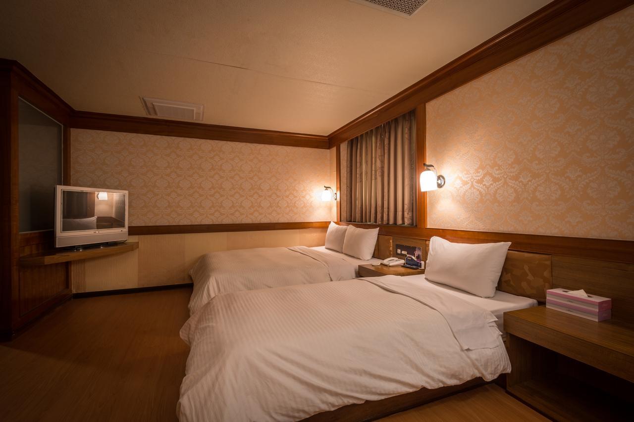 ゴールデン フェニックス ホテル 高雄市 エクステリア 写真